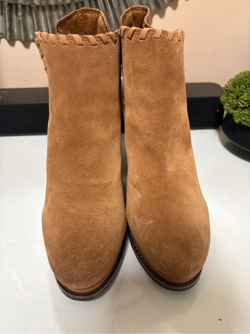 Ariat Belle Genuine Leather Suede Wedge Booties Tan Size 9.5